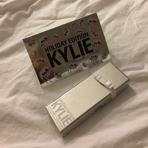 COPY - Kylie Lip Kit in Vixen